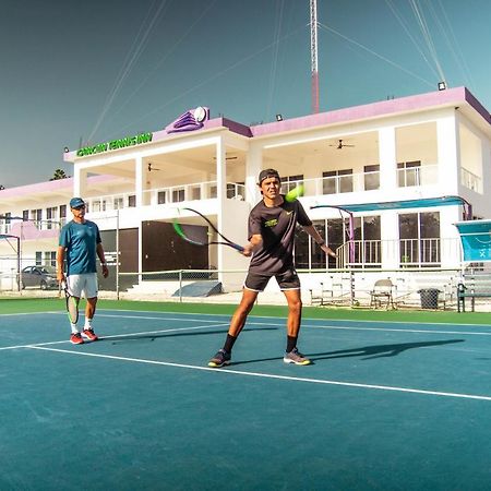 Cancun Tennis Inn Cancún Buitenkant foto