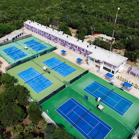 Cancun Tennis Inn Cancún Buitenkant foto