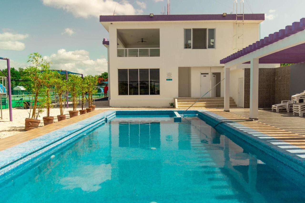 Cancun Tennis Inn Cancún Buitenkant foto