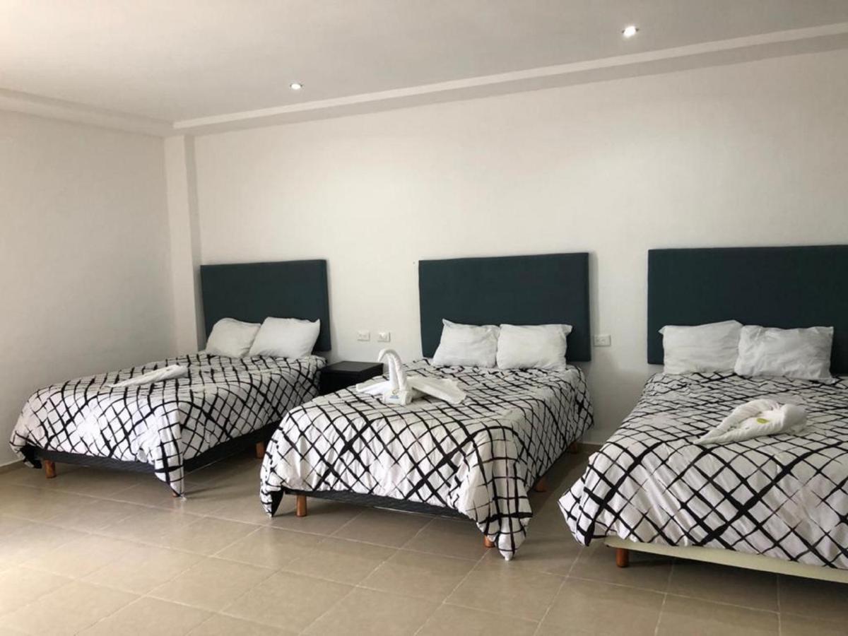 Cancun Tennis Inn Cancún Buitenkant foto